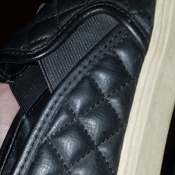 STEVE MADDEN Slip On Sneakers - Picture 11 of 16